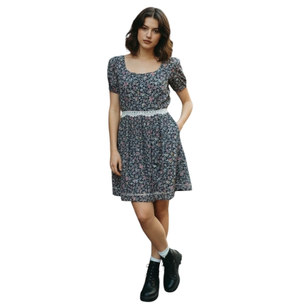 BCBGeneration Floral Mini Dress Women 6 Black Keyhole Cap Sleeve